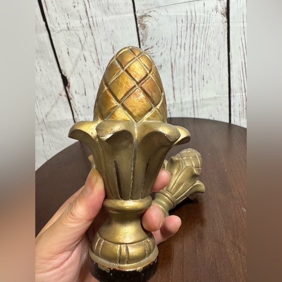 Gold Brass Toned Resin Plaster Finials from Pier Imports  Perfect for Curtains! - Picture 9 of 16